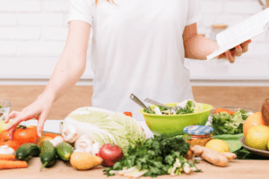 aliments sur le plan de travail