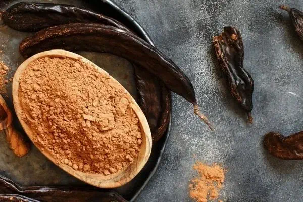 caroube en poudre constipation caroubier