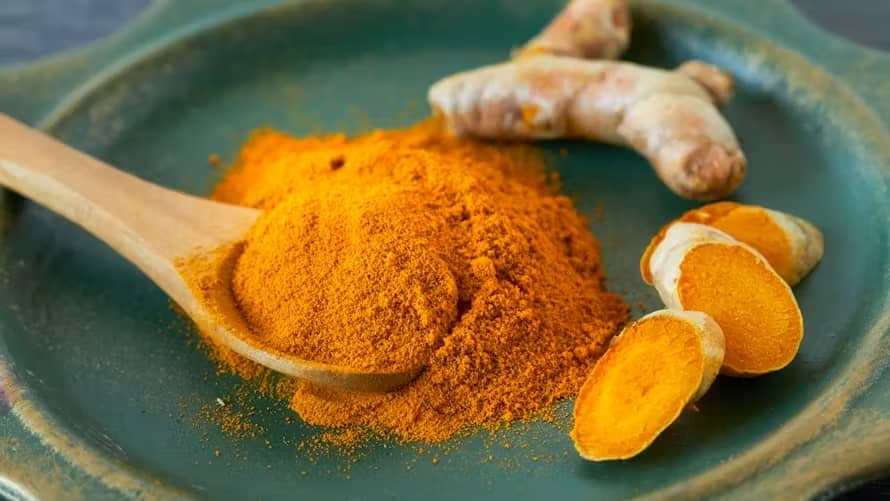 quel est le meilleur curcuma pour la santé curcuma en poudre avec cuillère choisir le curcuma idéal bienfaits