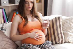 femme enceinte bouffée de chaleur début de grossesse